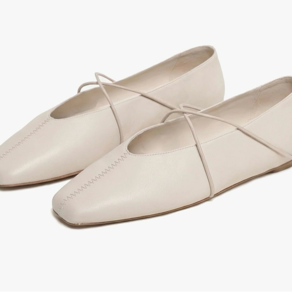 NWT Voleece Women's Square Toe Ballet Flats Criss-Cross Straps Size 8.5